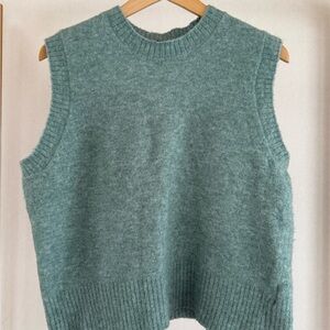 Monoprix s’engager pour durer brushed knit sweater vest designed in France XL